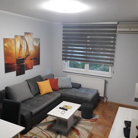 Apartment Azzuro 2 Нови Сад Екстериор снимка