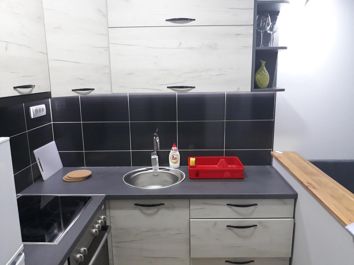 Apartment Azzuro 2 Нови Сад Екстериор снимка