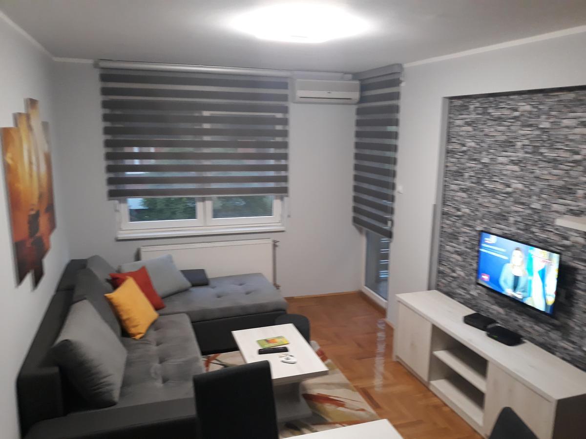 Apartment Azzuro 2 Нови Сад Екстериор снимка